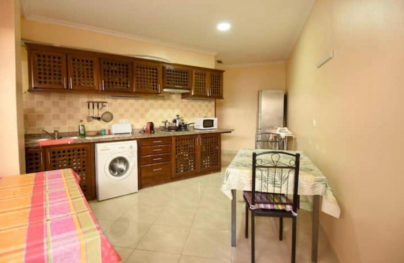 Appartement Elegant Et Climatise Au Centre Avec Terrasse - Proche Plage Et Attractions ! Танжер Экстерьер фото